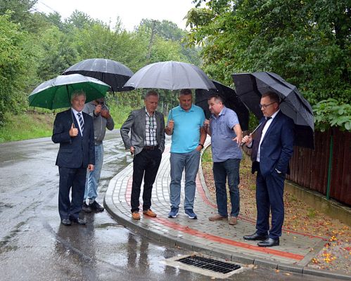 Chodnik w Jasieniu gotowy
