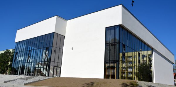 Supernowoczesna hala otwarta