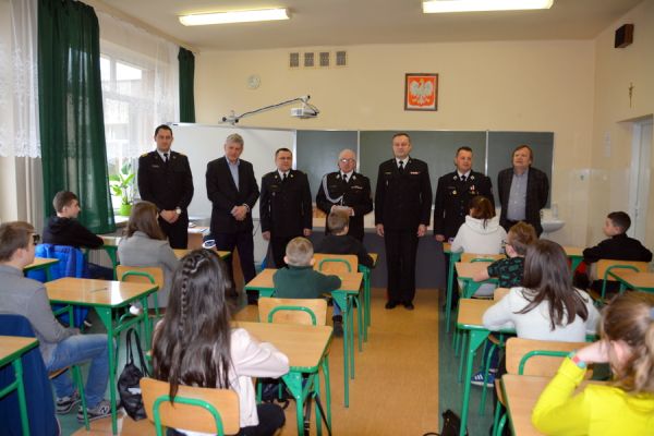 Młodzież zapobiega pożarom