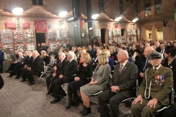 Grupa z PG nr 2 z nagrodą