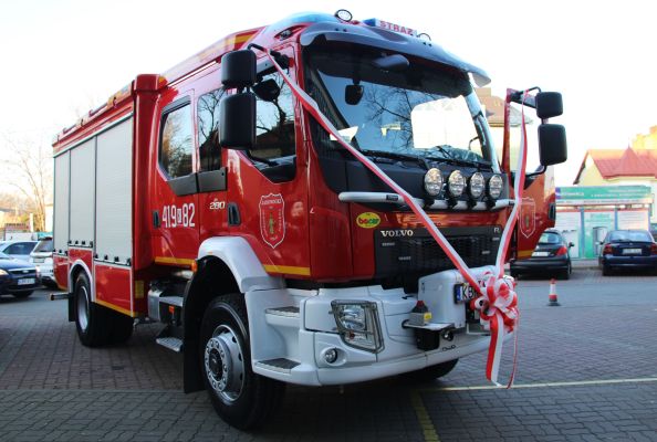 Nowy samochód dla OSP Jadowniki