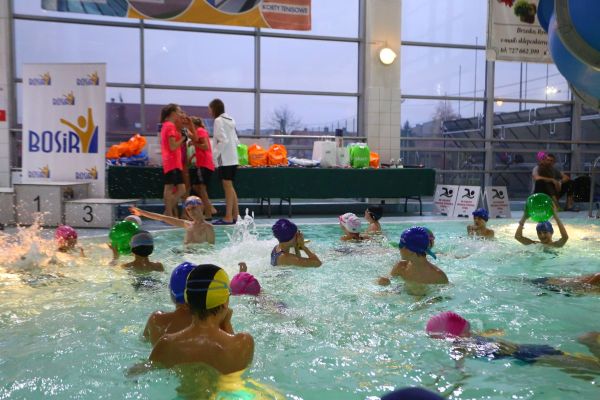 Święto Niepodległości w pływalni