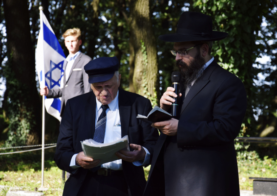 Łączy nas pamięć...