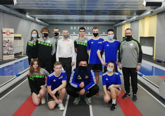 Młodzi kręglarze BOSiR-u Brzesko  z wygraną