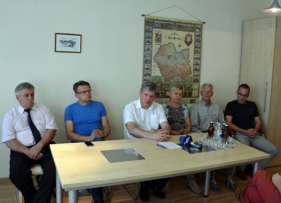 Konferencja burmistrza Grzegorza Wawryki