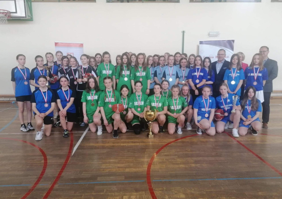 Koszykarski dreszczowiec w Jasieniu