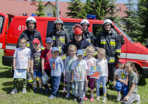 Strażacy przedszkolakom