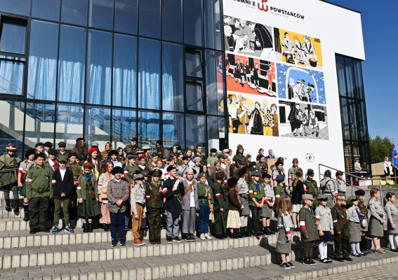 SP 3 Brzesko. Odsłonięcie muralu