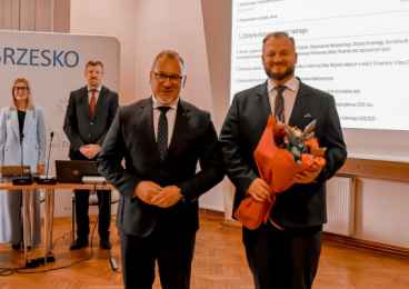 Nowy radny złożył ślubowanie podczas sesji Rady Miejskiej w Brzesku